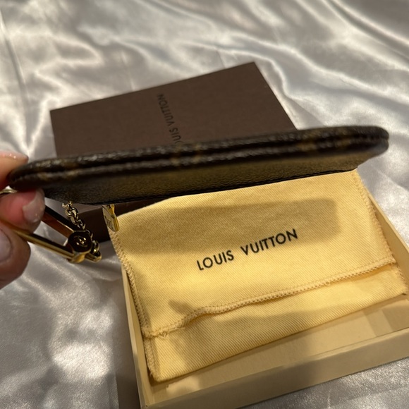 Louis Vuitton Key Pouch Authentic “price is firm” - Picture 3 of 10